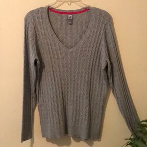 XL Cable knit V-Neck Sweater